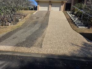 Eave and soffit before pressure washing